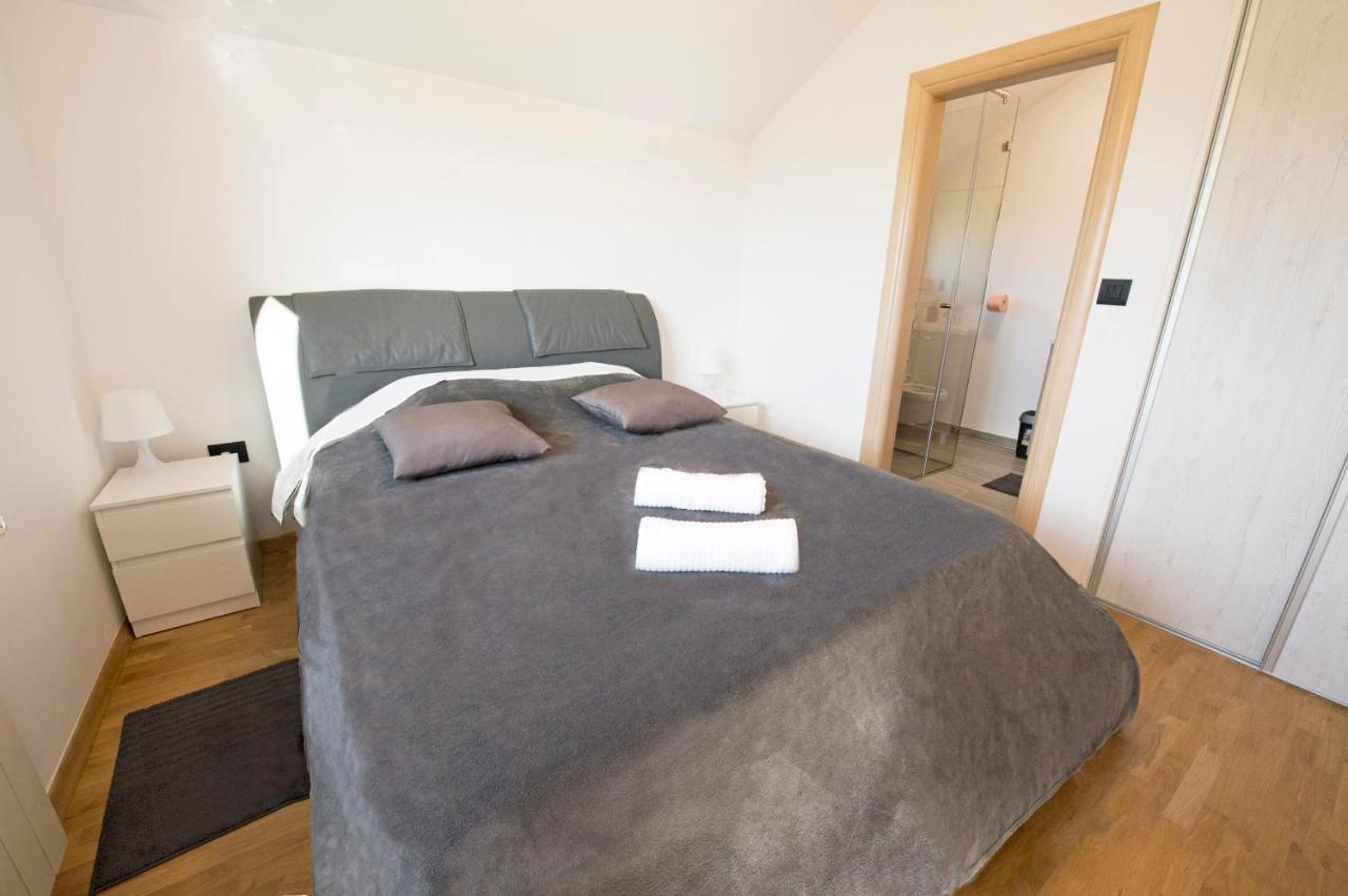 Apartman Grc Leilighet Dugo Selo Eksteriør bilde
